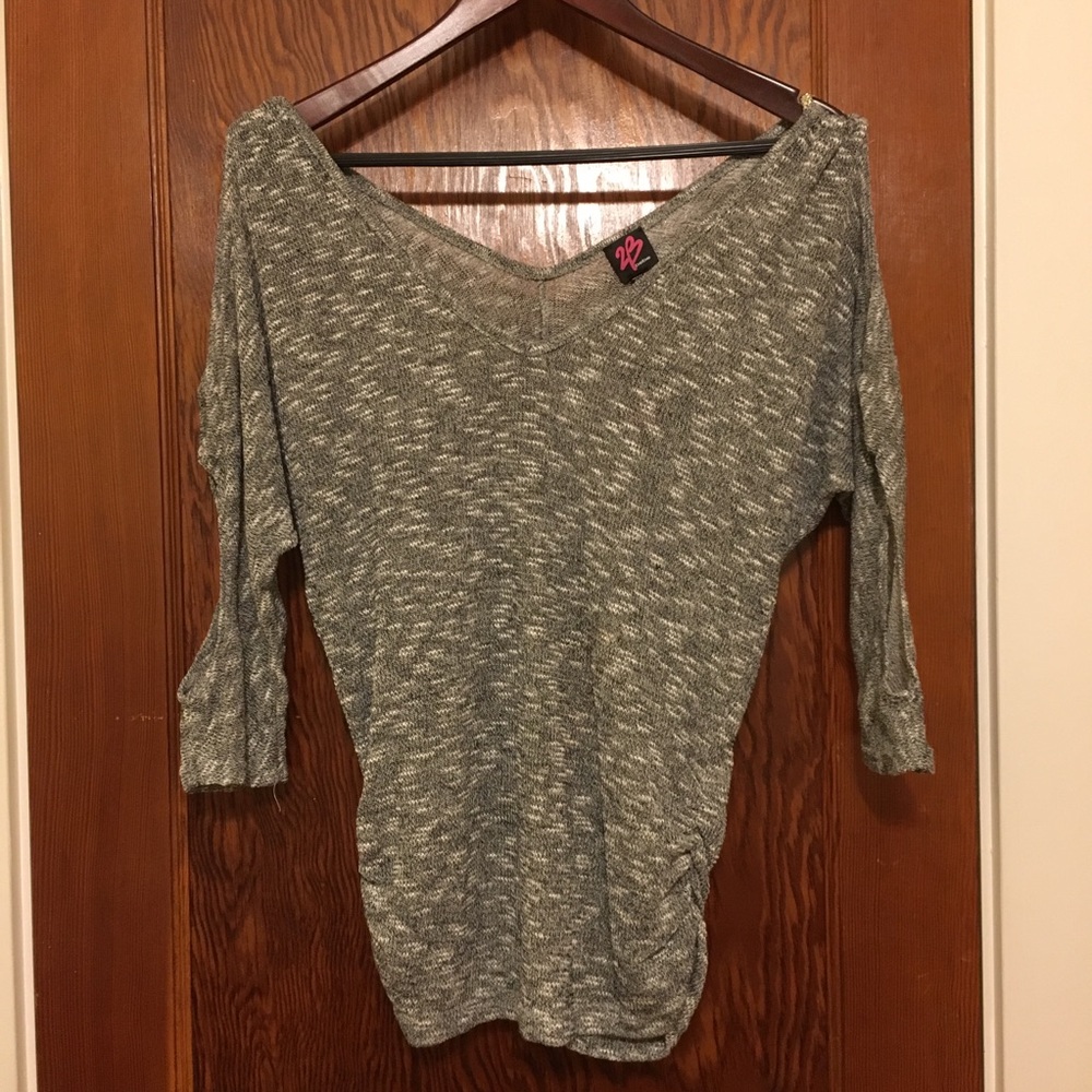 NWT - 2B bebe gray knit 3/4 sleeve top